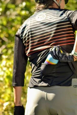 Women's Endurance Tech Pocket Bibs -Cognativemtb Shop DSC0044