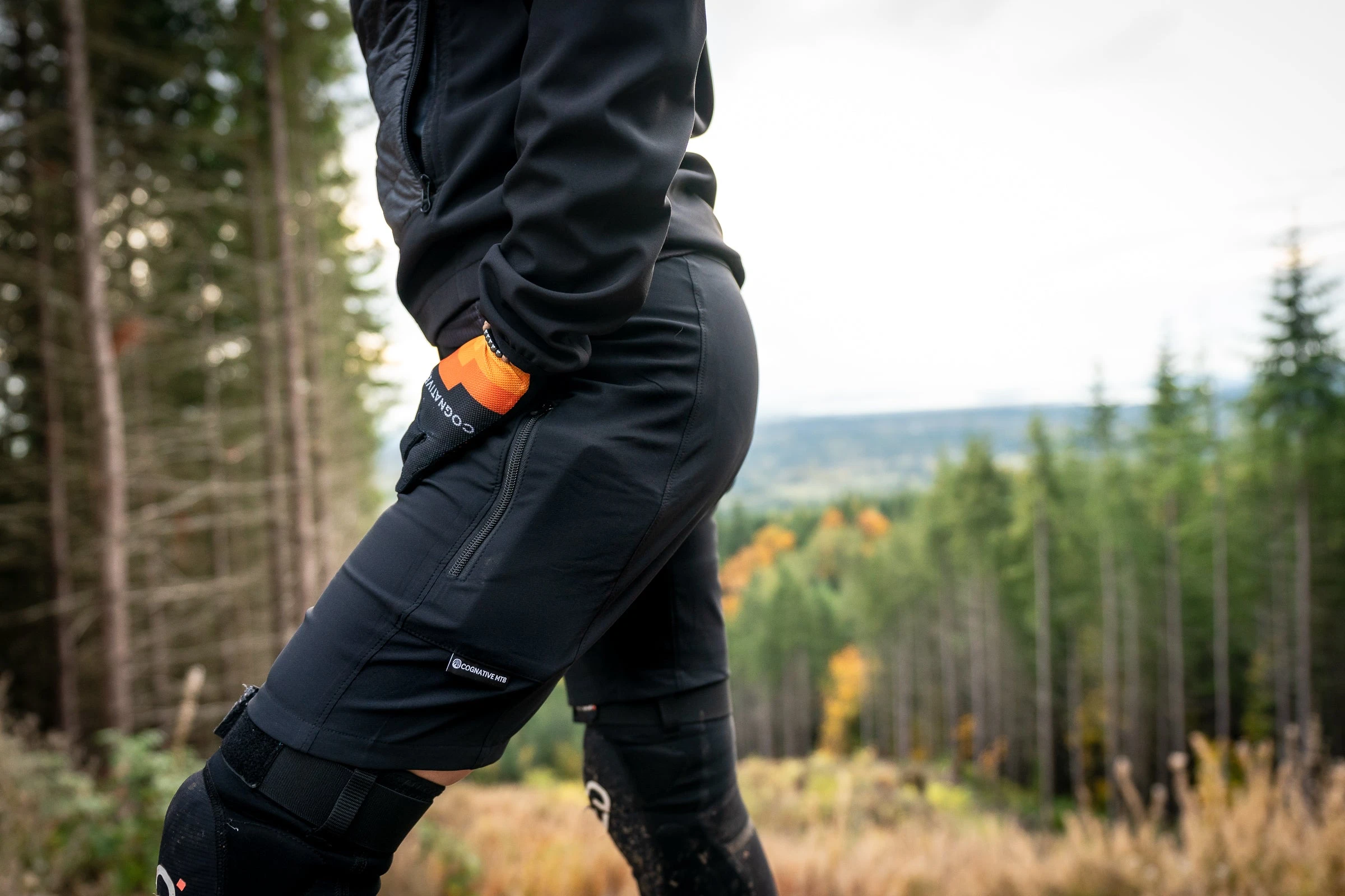 Women's Guide Trail MTB Shorts (Black) 2 Women's Guide Trail MTB Shorts (Black) - Image 2