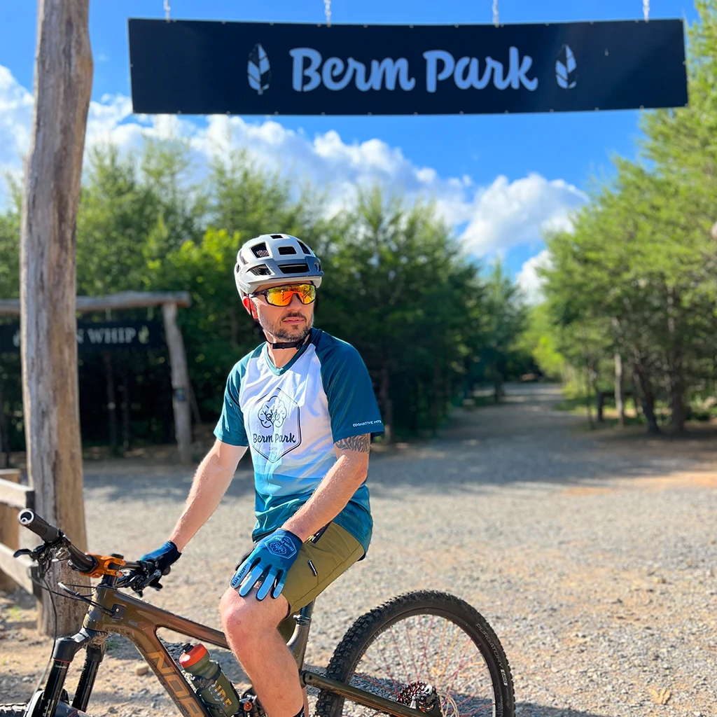 Berm Park Standard Tech 2.0 MTB Glove 4 Berm Park Standard Tech 2.0 MTB Glove - Image 4