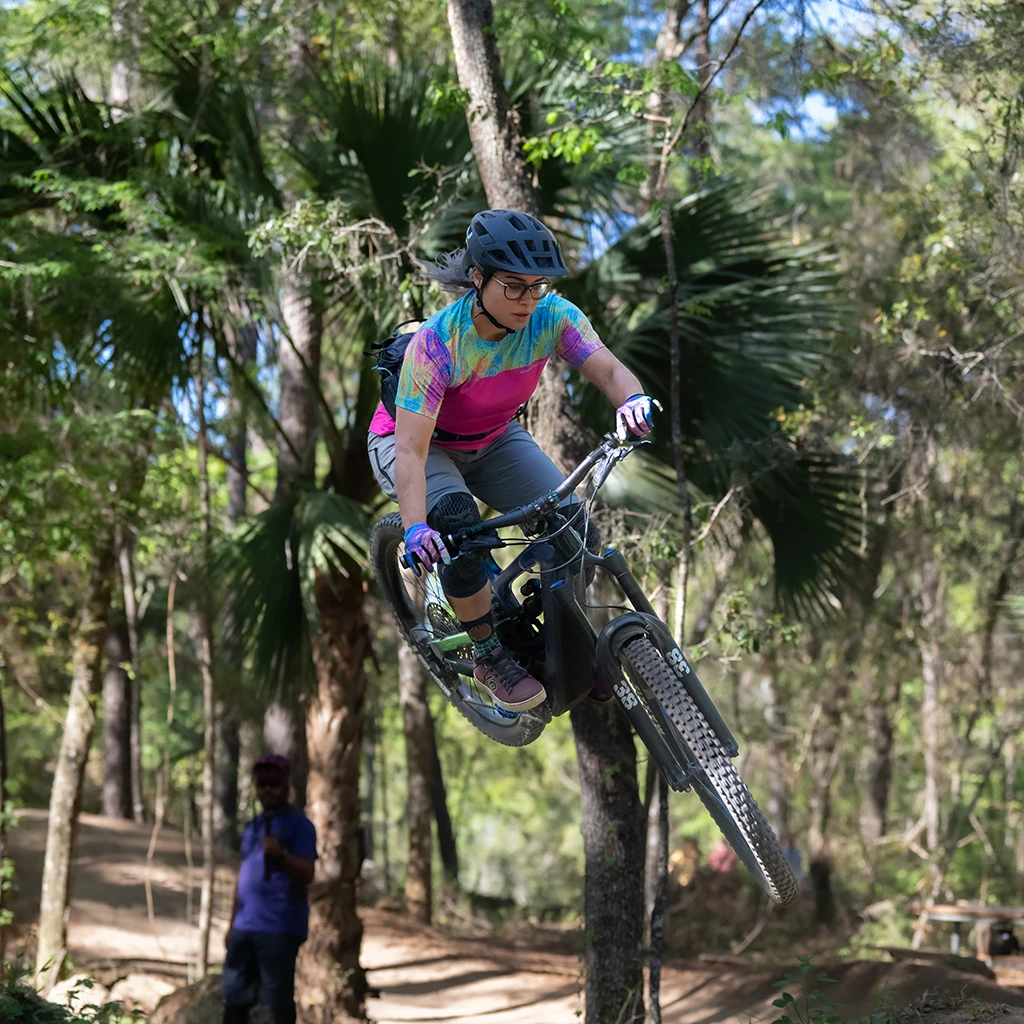 Women's Short Sleeve VersaTech™ MTB Jersey (Oil Slick) *NEW UPDATED FIT* 5 Women's Short Sleeve VersaTech™ MTB Jersey (Oil Slick) *NEW UPDATED FIT* - Image 5